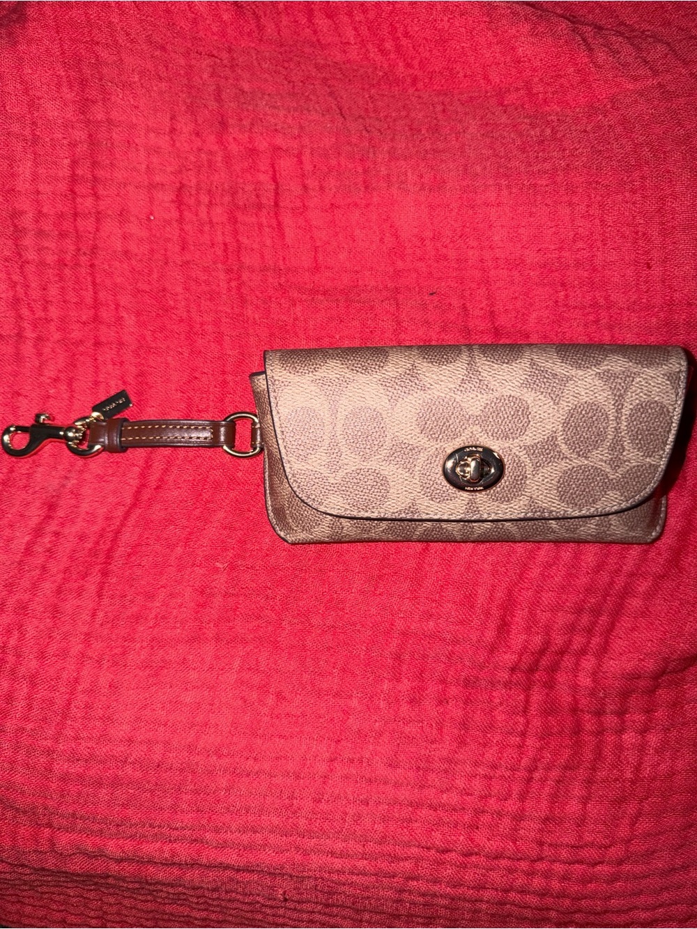Coach Signature Canvas Turnlock Glasses Case in Brown